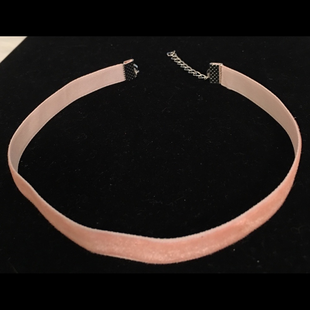 LIGHT PINK VELVET THIN CHOKER-NEW